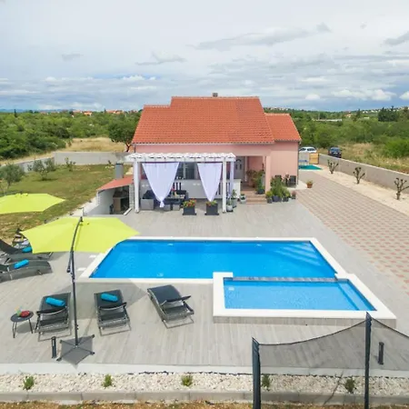 Вилла Maris With Private Pool