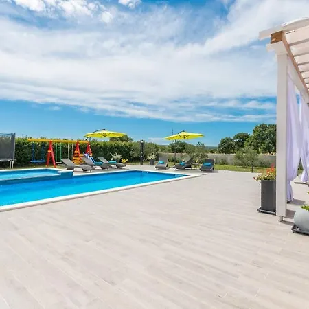 Вилла Maris With Private Pool